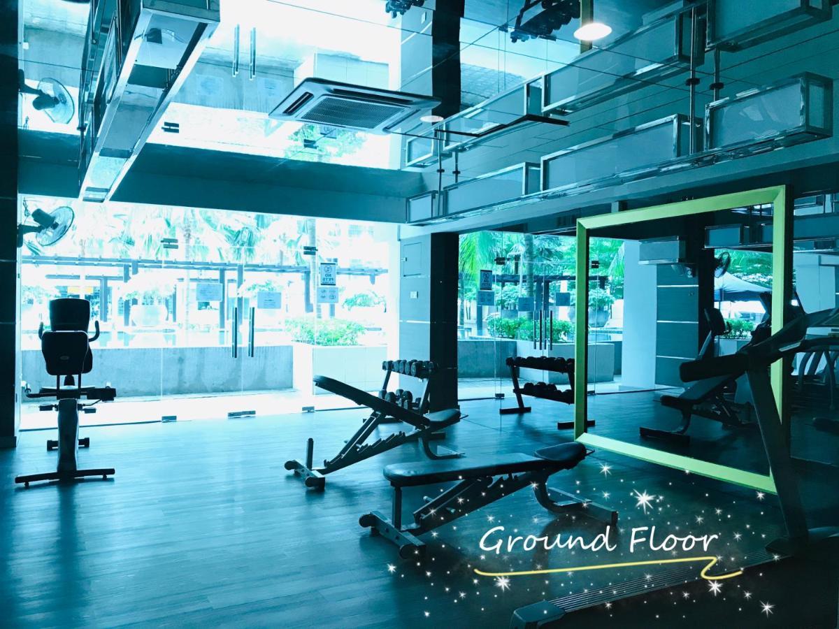 Apartment Palazio Mount Austin With Balcony 4 1pax With Tv Box 5mins Aeon 3a06 Johor Bahru