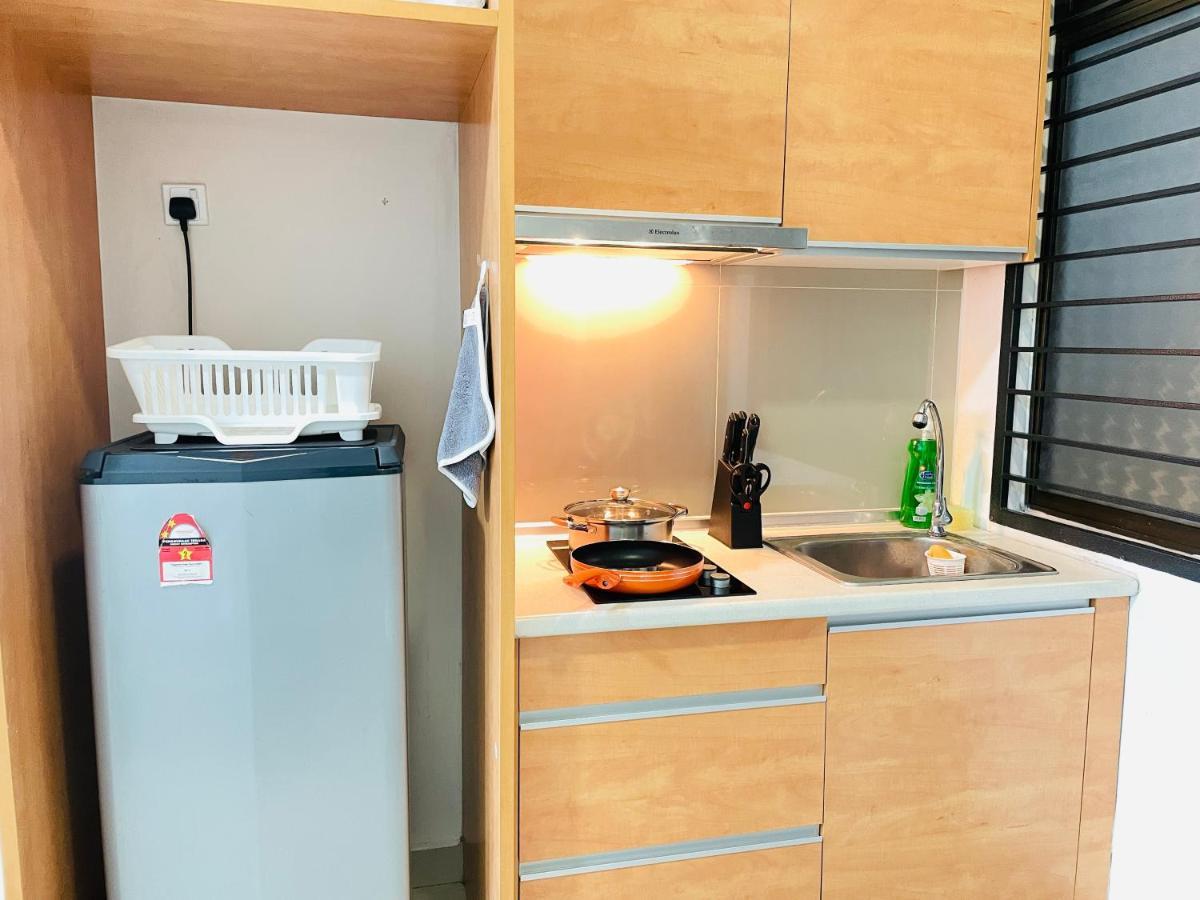 Palazio Mount Austin With Balcony 4 1pax With Tv Box 5mins Aeon 3a06 Apartment *